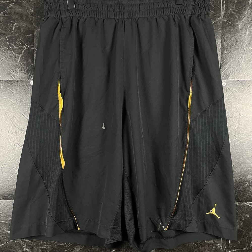 Jordan Nike Men's Black Shorts Large -Flaws